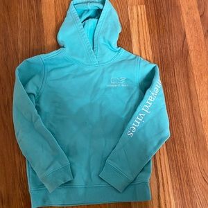 Vineyard vine sweatshirt. Size 5T